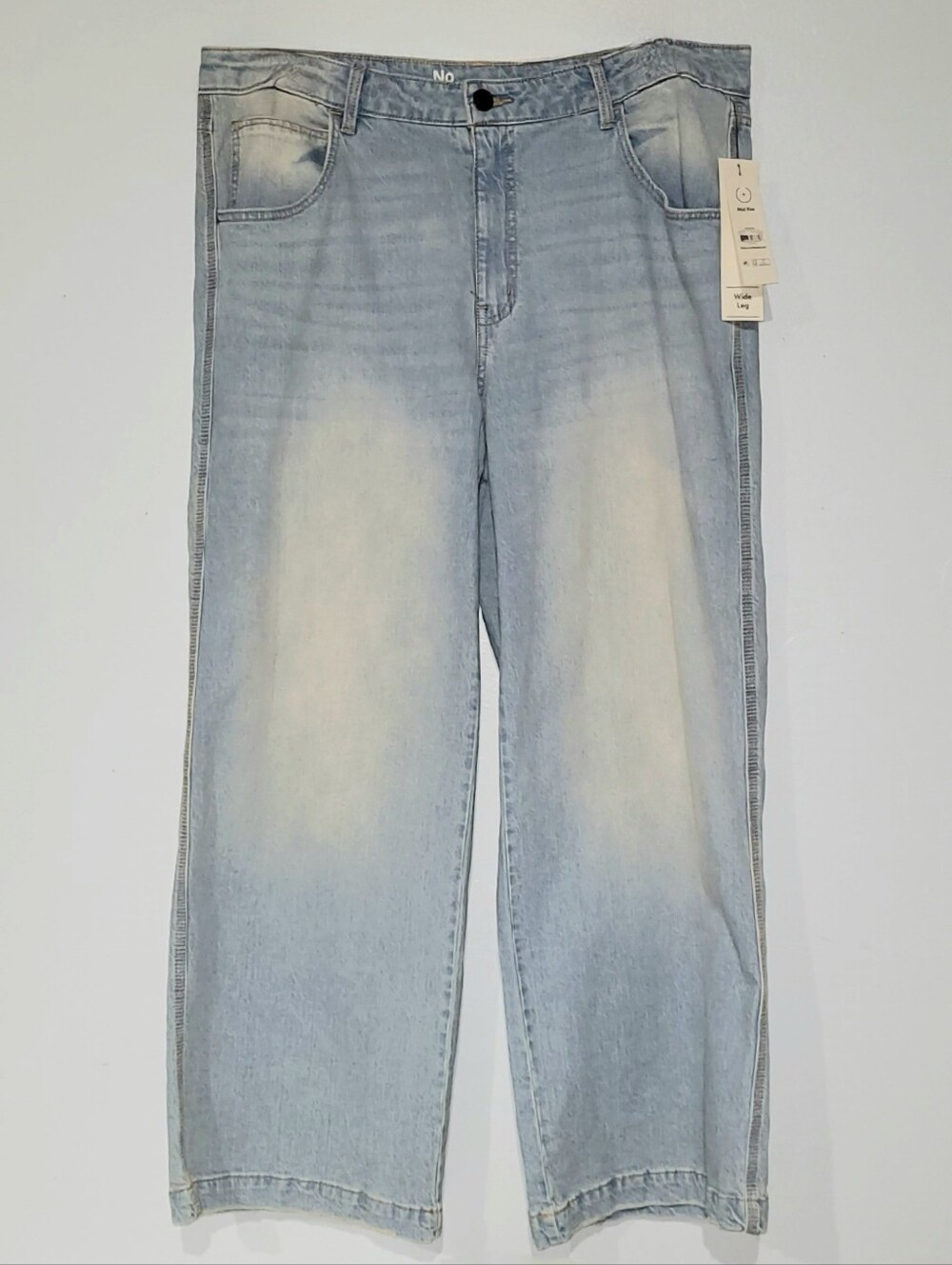 No Boundaries Medium Rise Wide Leg Jeans